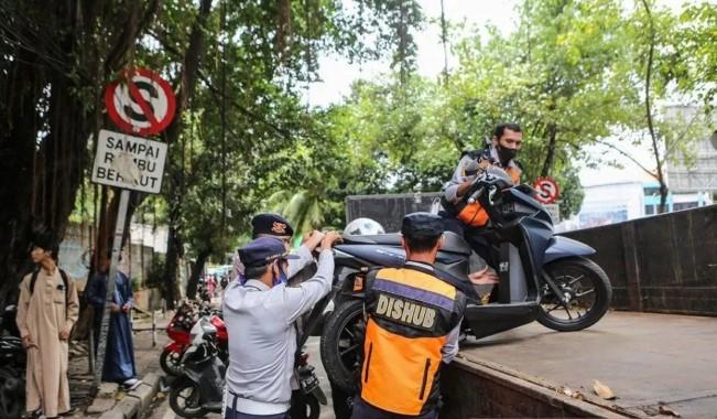 Jakarta Selatan Tindak 792 Kendaraan Parkir Liar Sepanjang 2025 untuk Cegah Kemacetan