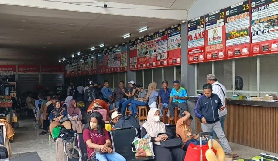Lonjakan Arus Balik di Terminal Kalideres, Lebih dari 12 Ribu Penumpang Tiba Usai Libur Nataru