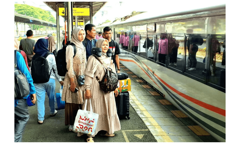 Cirebon Jadi Simpul Transportasi Strategis, Dorong Wisata dan Ekonomi Selama Libur Natal dan Tahun Baru