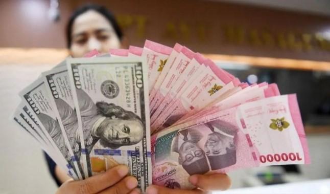 Rupiah Melemah Tipis Jadi Rp16.746, Analis Sebut Data Manufaktur AS Bisa Buka Peluang Penguatan