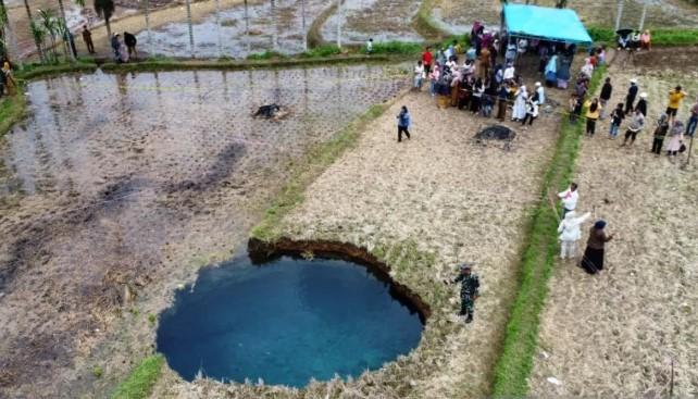 BPBD Limapuluh Kota Pantau Pergerakan Tanah di Lokasi Sinkhole Situjua Batua, Warga Diimbau Waspada