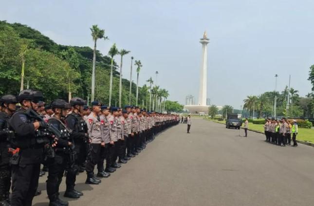 Hampir Seribu Personel Dikerahkan Amankan Aksi Unjuk Rasa Buruh di Jakarta Pusat
