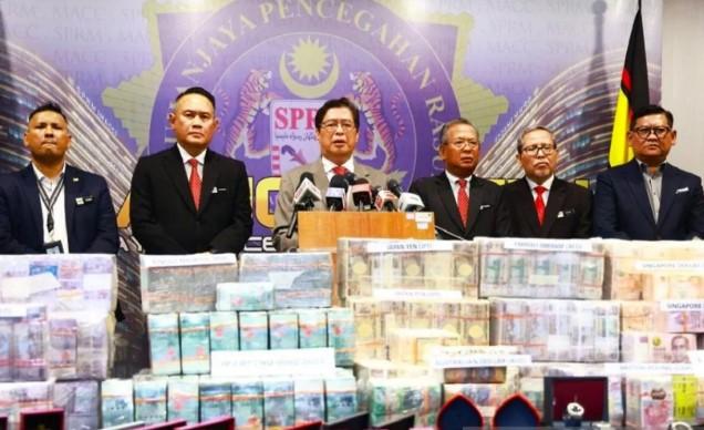 Skandal Korupsi Militer Malaysia: 26 Perusahaan Diselidiki, Panglima Tentara Diminta Cuti