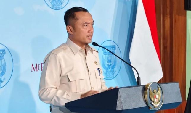 Presiden Prabowo Umumkan Swasembada Beras Saat Panen Raya di Karawang