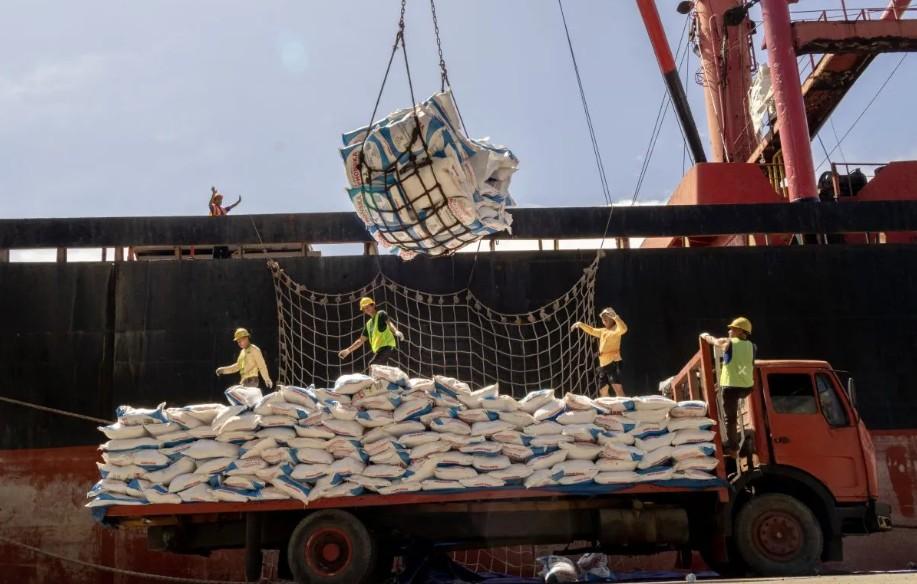 Sumatera Barat Terima 1.100 Ton Pupuk Subsidi NPK dari Aceh untuk Dukung Musim Tanam 2026