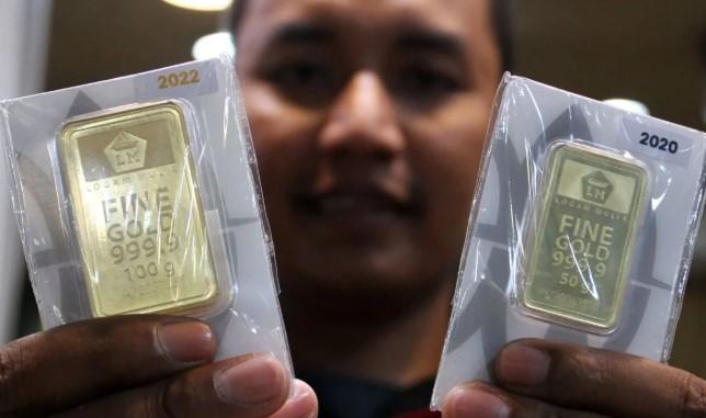 Harga Emas Antam Naik Rp7.000 per Gram, Buyback Capai Rp2,43 Juta