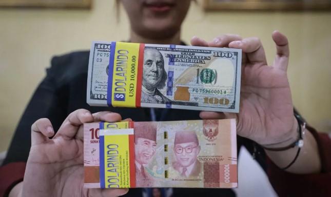 Rupiah Melemah 31 Poin di Awal Perdagangan, Tembus Rp16.829 per Dolar AS