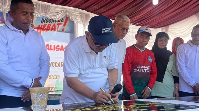 Mendikdasmen Abdul Mu’ti Resmikan 81 Sekolah Hasil Revitalisasi dan Dorong Digitalisasi Pendidikan di Sulawesi Tenggara