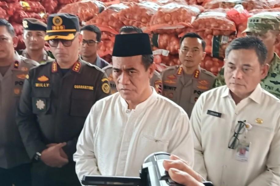 Menteri Pertanian Bongkar Dugaan Penyelundupan Komoditas Pertanian, 133 Ton Bawang Bombay Ilegal Diamankan di Semarang