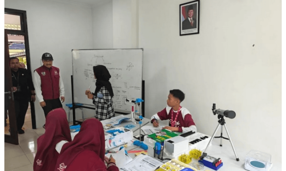 Sekolah Rakyat Banjarbaru Latih Siswa Miskin Ikut OSN lewat Praktikum Fisika dan Pendalaman Sains