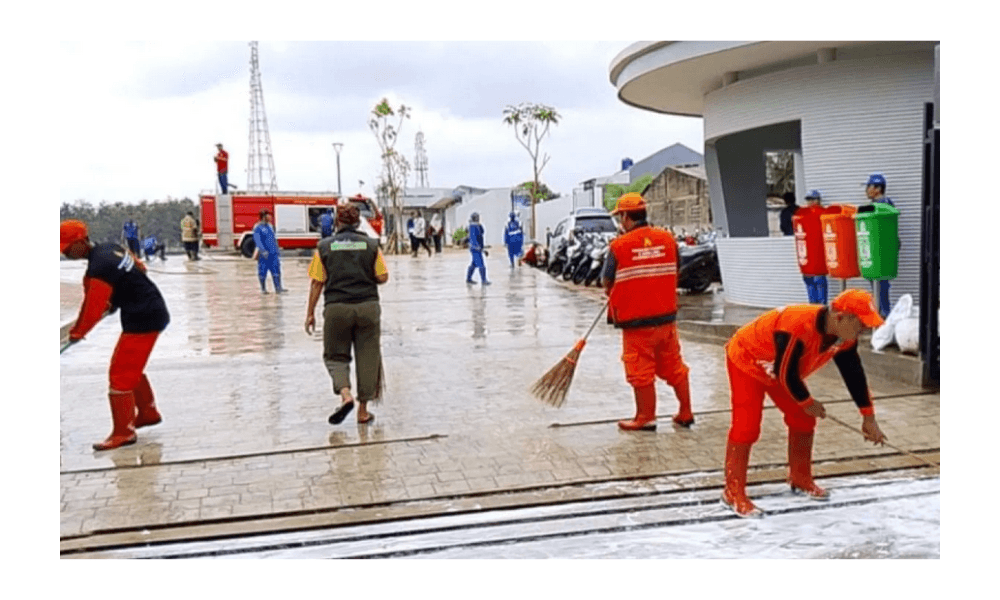 Jelang Peresmian oleh Gubernur, 200 Personel Gabungan Kerja Bakti di Waduk Giri Kencana Jakarta Timur