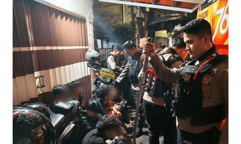 Polisi Gagalkan Tawuran Remaja di Palmerah, Tujuh Orang Diamankan Bersama Senjata Tajam