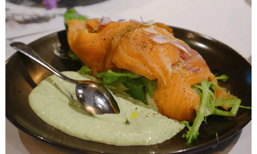 Salmon dan Ayam Sama-Sama Sehat, Ini Perbandingan Lengkap Kandungan Gizi Keduanya