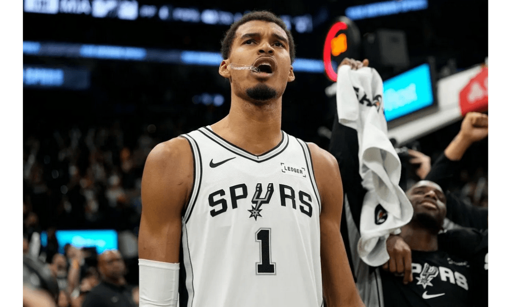 Wembanyama dan Fox Antar Spurs Jinakkan Celtics Lewat Duel Ketat di TD Garden