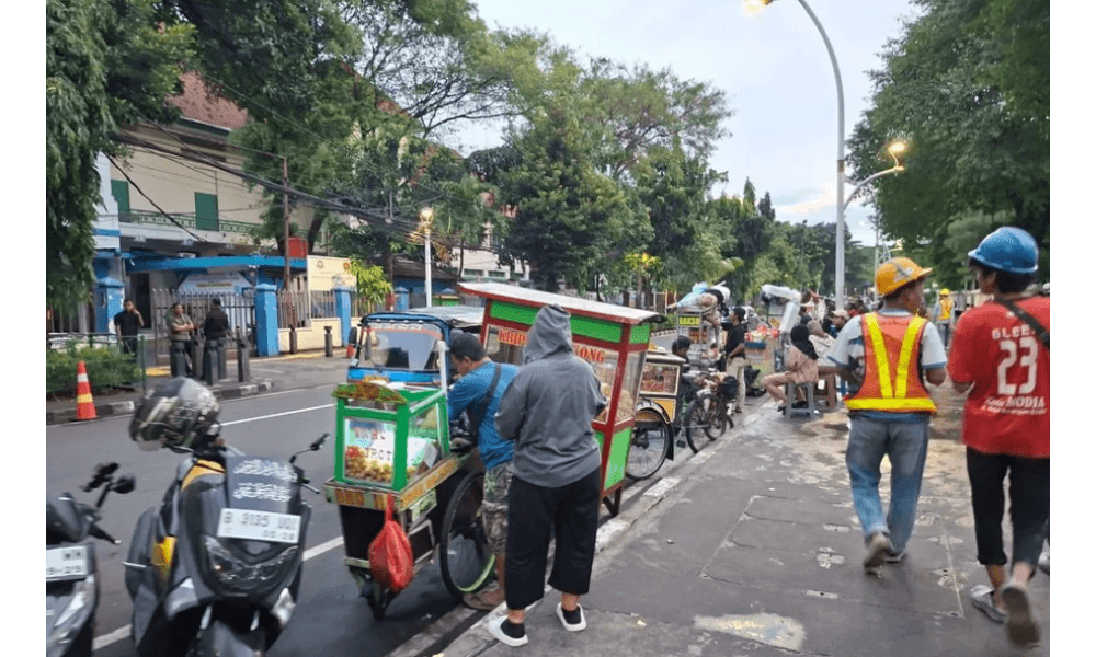 Satpol PP DKI Tertibkan PKL dan Parkir Liar di Depan RSCM, Libatkan Satpam untuk Pengawasan Berkelanjutan