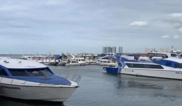 Cuaca Buruk Batalkan Operasi Empat Kapal Dishub DKI Jakarta di Muara Angke