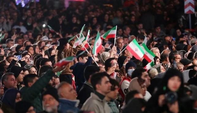 Trump Belum Putuskan Intervensi Militer AS ke Iran di Tengah Eskalasi Protes