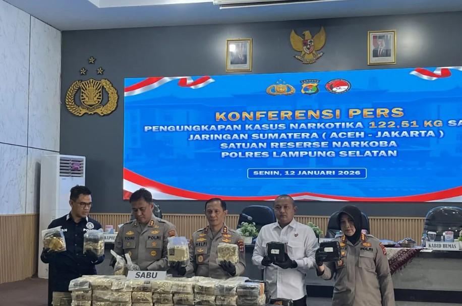 Polisi Gagalkan Penyelundupan 122 Kg Sabu di Lampung, Disembunyikan dalam Tumpukan Jengkol