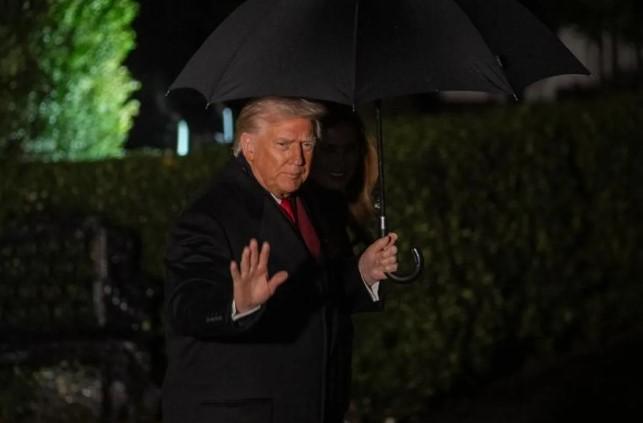 Trump Ancam Tarif 25 Persen bagi Negara yang Berbisnis dengan Iran