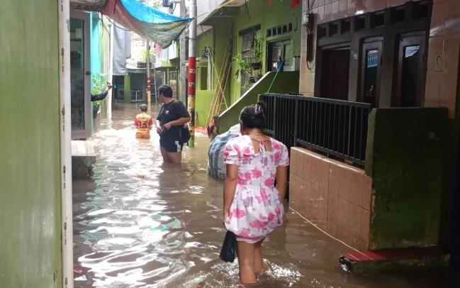 Banjir di Jakarta Timur Mulai Surut, BPBD Catat 15 Titik Tergenang dengan Ketinggian Air Mencapai 1 Meter