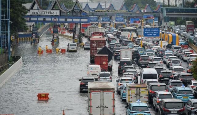 BNPB Gelar Operasi Modifikasi Cuaca Antisipasi Bencana Hidrometeorologi di Jakarta