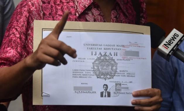 KIP Perintahkan KPU Serahkan Salinan Ijazah Presiden Jokowi, Nyatakan Informasi Bersifat Terbuka
