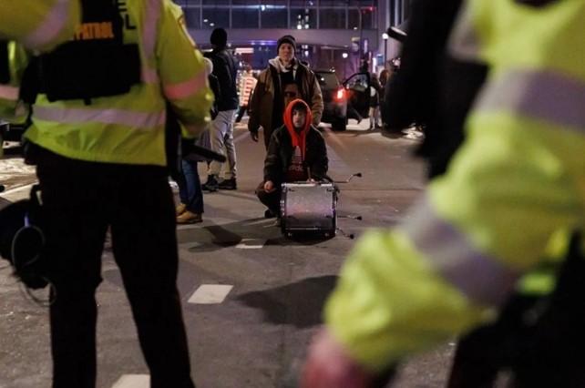 Kematian Tahanan ICE Capai Rekor Tertinggi Dua Dekade, The Guardian Soroti Dampak Kebijakan Penahanan Massal