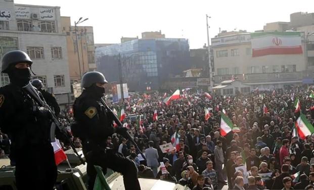 Sejumlah Negara Eropa Imbau Warganya Segera Tinggalkan Iran Akibat Situasi Keamanan yang Memburuk