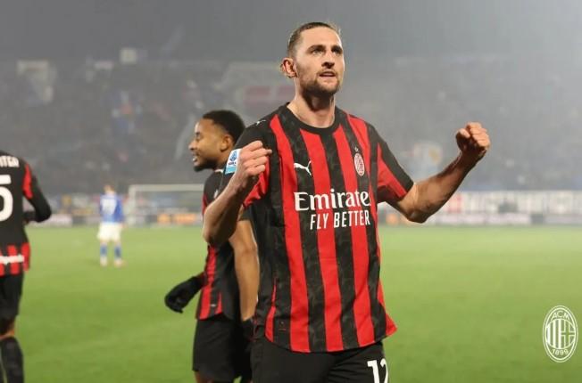 Adrien Rabiot Antar AC Milan Tekuk Como 3-1 dan Tempel Ketat Puncak Klasemen Liga Italia