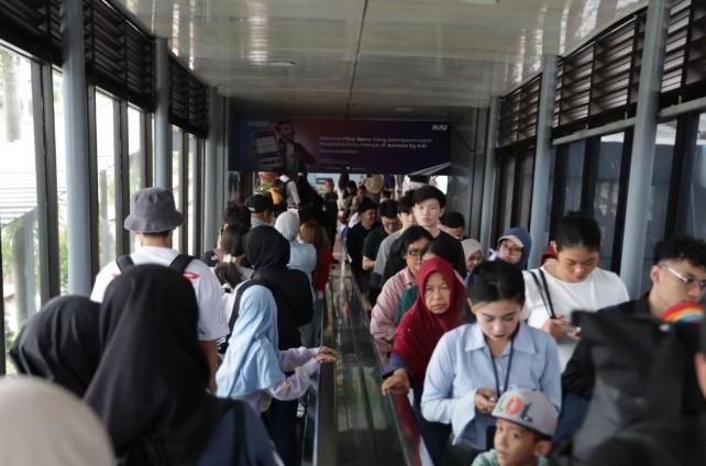 Okupansi Kereta Api di Daop 2 Bandung Capai 72,4 Persen Saat Libur Isra Mikraj