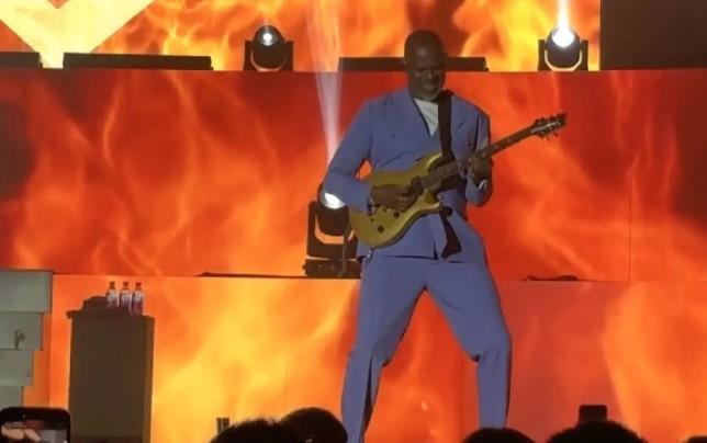 Brian McKnight Buka Konser di Jakarta dengan “Superhero”, Rayakan 34 Tahun Karier Musik