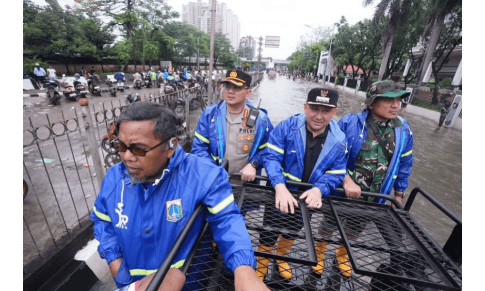 Forkopimko Jakarta Utara Tinjau Lokasi Banjir, Imbau Warga Tak Bermain Air di Genangan