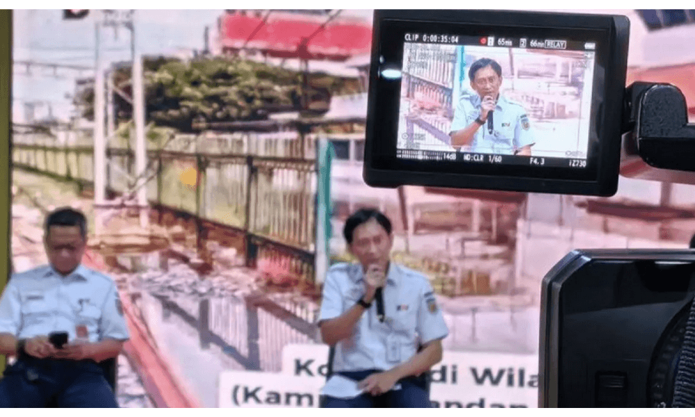 82 Perjalanan Kereta Dibatalkan Akibat Banjir Pekalongan, KAI Fokus Pemulihan dan Perbaikan Tanggul