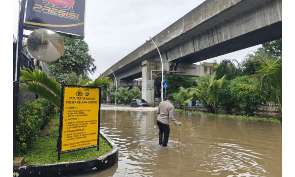 Ruas Jalan di Tiga Kelurahan Kelapa Gading Terendam Banjir, Ratusan Warga Mengungsi