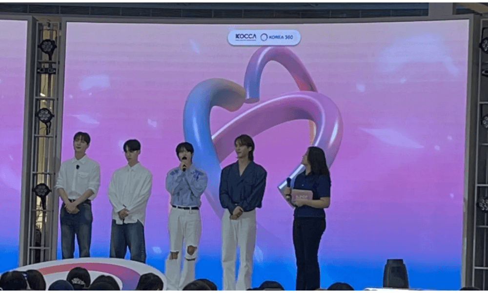 HIGHLIGHT Cicipi Nasi Padang saat Tampil di Indonesia, Sebut Rendang Sangat Enak dan Familiar