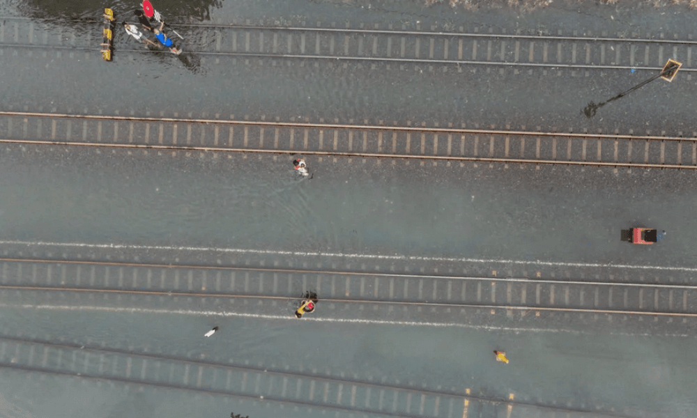 Banjir Kembali Rendam Rel di Pekalongan, Sejumlah Perjalanan KA Dibatalkan dan Dialihkan