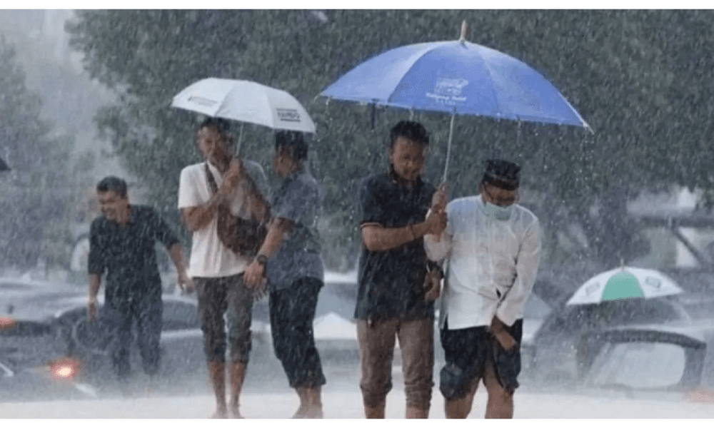 Mayoritas Wilayah Indonesia Diprediksi Diguyur Hujan, BMKG Imbau Waspada Cuaca Ekstrem