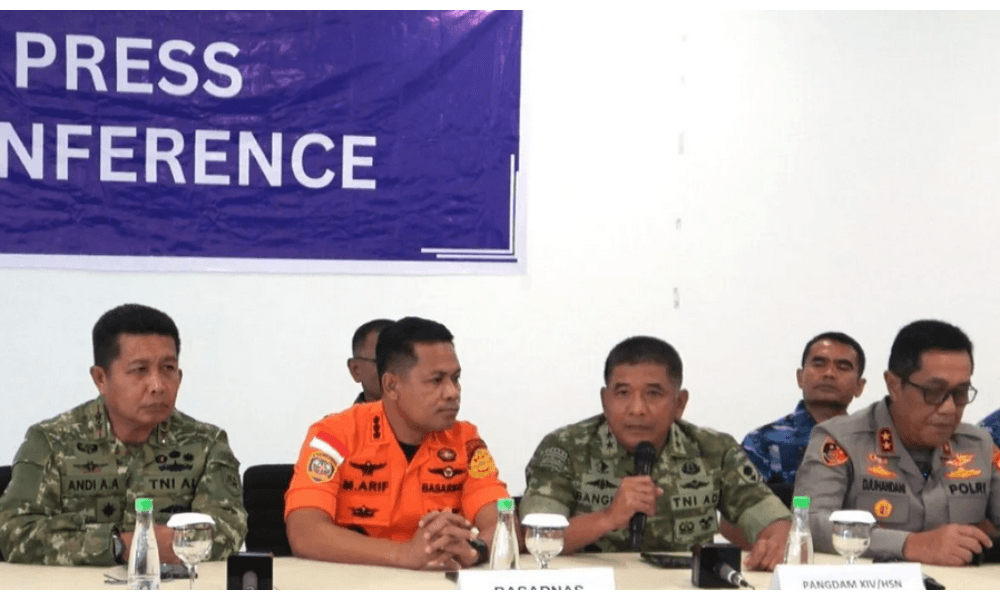 Tim SAR Gabungan Fokus Cari Korban Kecelakaan Pesawat ATR di Lereng Gunung Bulusaraung