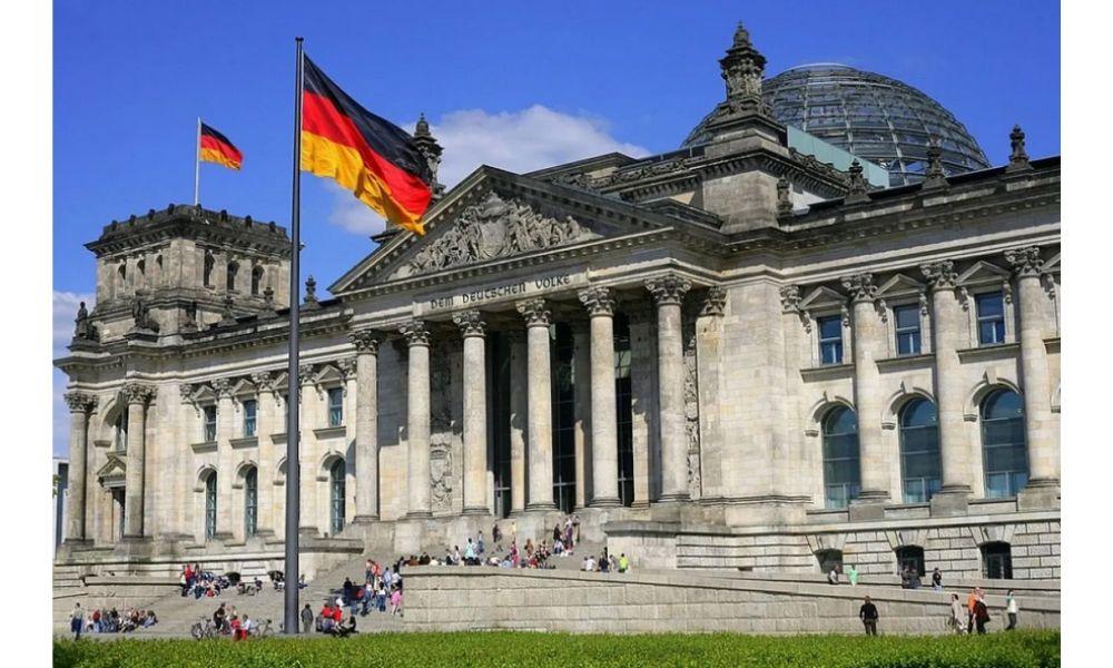 Politisi Jerman Desak Penarikan Pasukan dan Senjata Nuklir AS di Tengah Ketegangan Soal Tarif dan Greenland