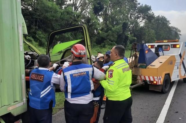 Kecelakaan di Tol Cipularang KM 90, Satu Orang Tewas dan Satu Luka Ringan
