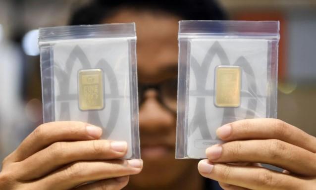 Harga Emas Antam Meroket Rp40.000, Tembus Rp2,703 Juta per Gram pada Senin Pagi