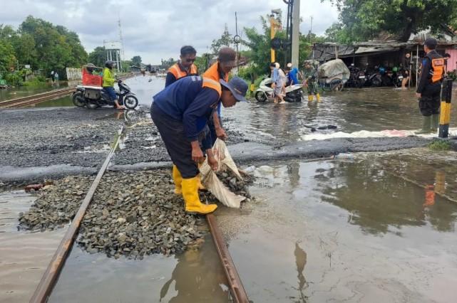 Dua KA di Daop 9 Jember Kembali Normal Usai Terdampak Banjir