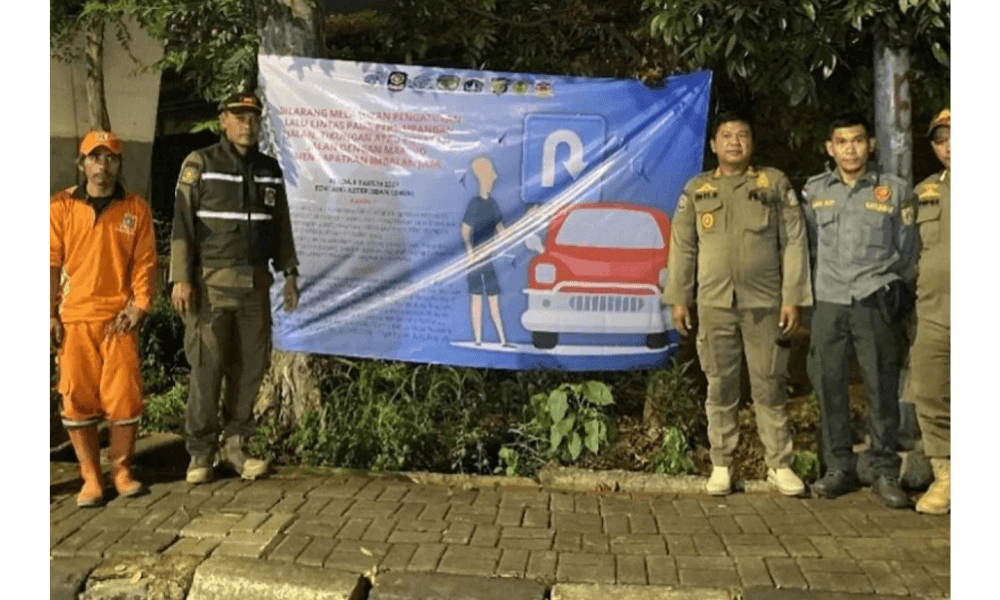 Satpol PP dan Dishub Jakbar Jaga Exit Tol Rawa Buaya untuk Cegah Aksi “Pak Ogah”