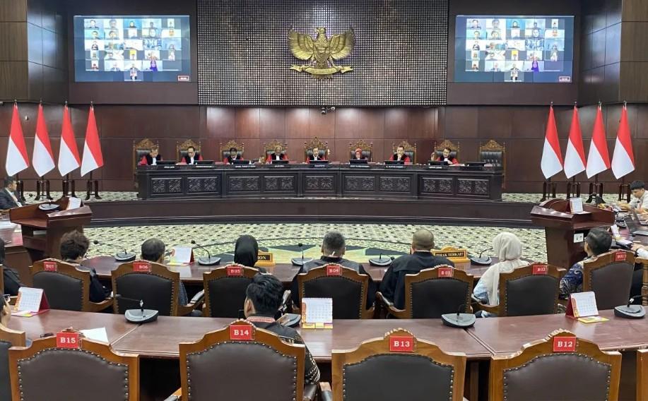 MK Tolak Permohonan Perlindungan Hukum Kolumnis dan Kontributor Lepas dalam UU Pers