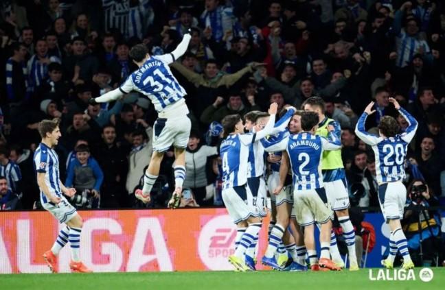 Real Sociedad Hentikan Laju Sempurna Barcelona Usai Menang Dramatis 2-1 di Anoeta