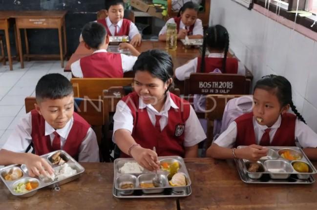 Anggota DPR Ingatkan Pemda Tak Bergantung pada APBD, Dorong UMKM dan Ekraf Jadi Andalan Daerah