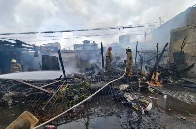 Kebakaran Rumah di Pademangan Timur, Damkar Kerahkan 80 Personel