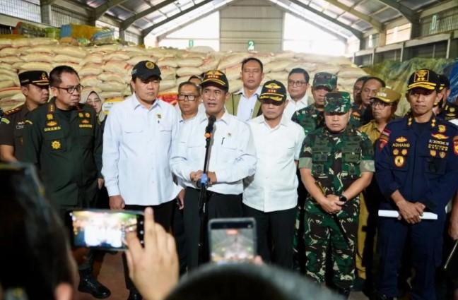 Mentan dan Barantin Tindak 1.000 Ton Beras Ilegal Tanpa Dokumen Karantina di Tanjung Balai Karimun