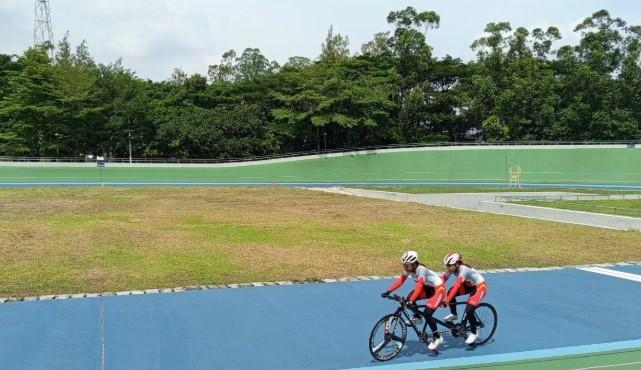 Vanza Mifthahul Jannah Raih Emas di Nomor Time Trial Putri, Lengkapi Dominasi Indonesia di Para Sepeda APG 2025
