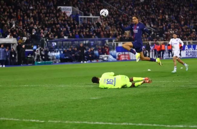 Gol Telat Barcola Antar PSG Ke Puncak Klasemen Liga Prancis Usai Tekuk Auxerre